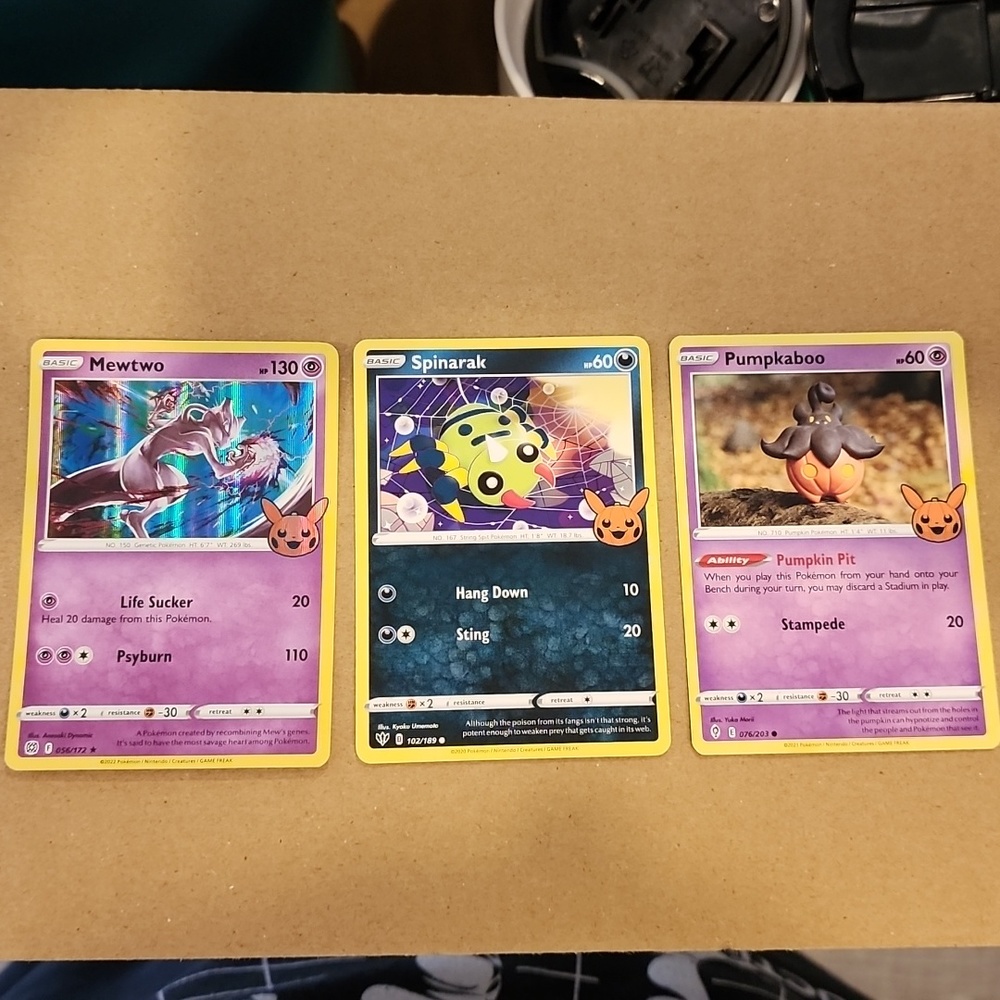 3 Pokémon cards